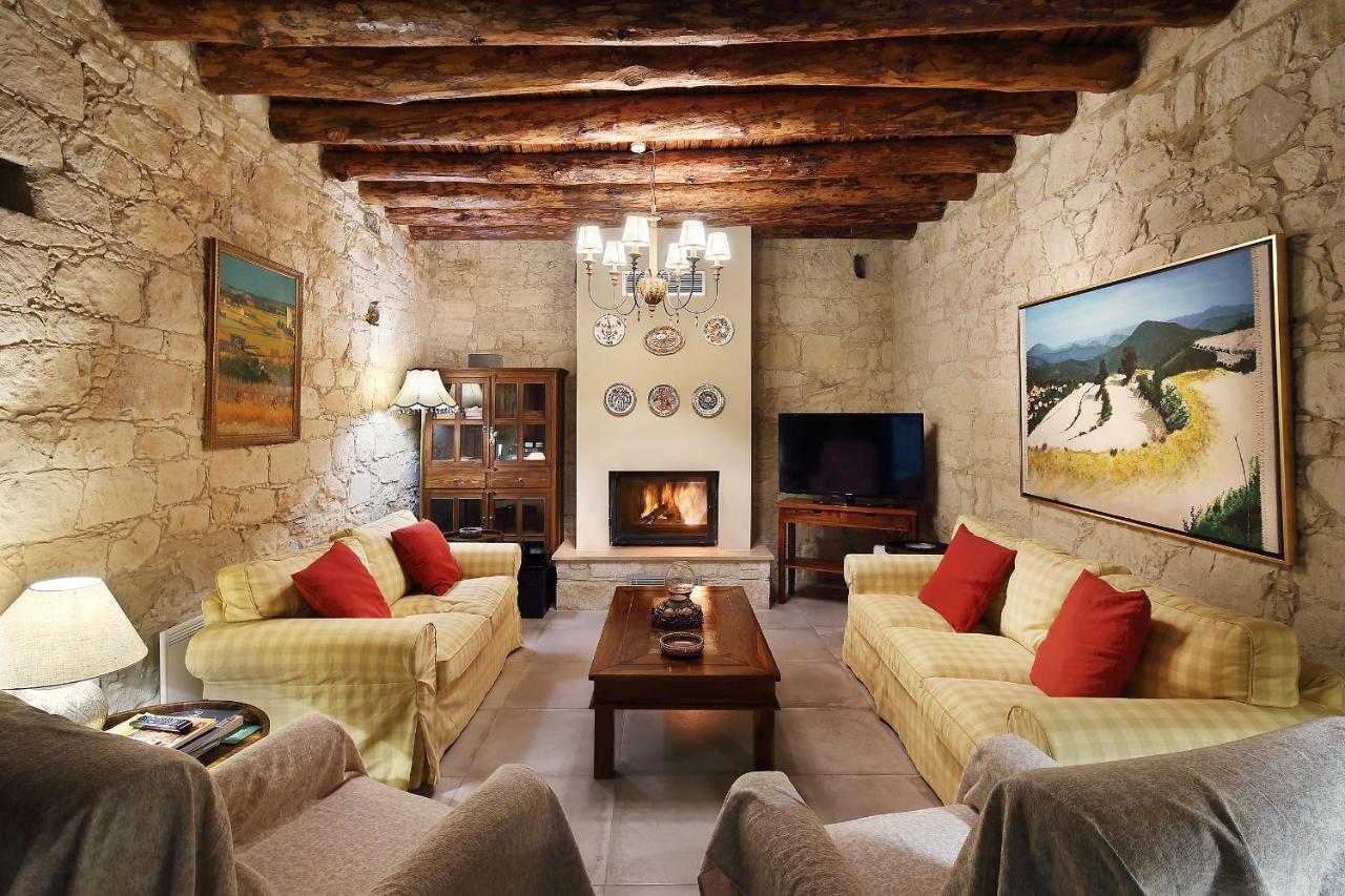 Kantara House - A Rural Retreat Of Comfort & Class! Arsos Buitenkant foto